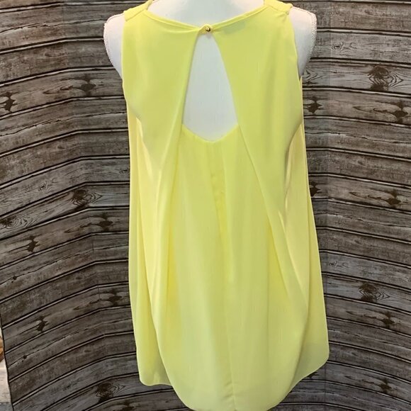 🔥🔥SALE🔥🔥CATHERINE LILLYWHITE'S Yellow Sleeveless Flowing Mini Dress - Picture 7 of 7